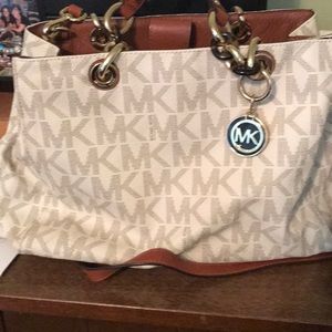 Michael kors purse